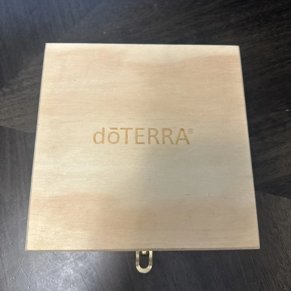 Doterra Essential Oil Lot Of 23 Scents Kit Wooden Storage